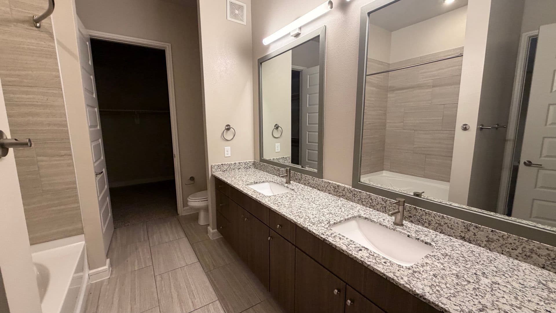 Dallas Apartment: 3411 Oak Grove Ave.