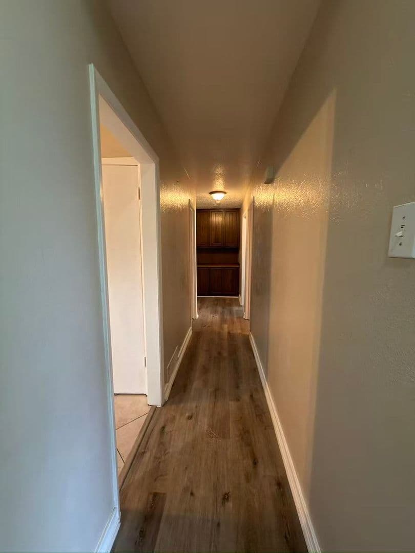 Garland House: 1717 Warwick St