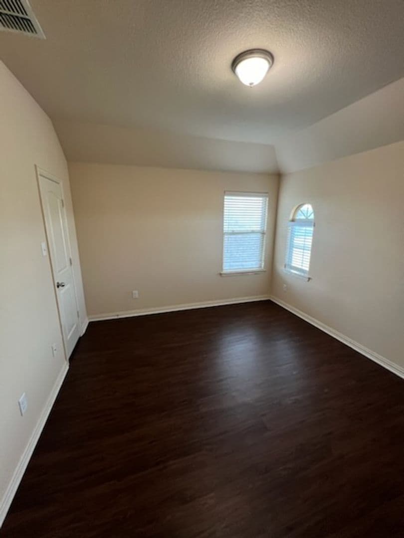 Forest Hill House: 3729 Caladium Ln,