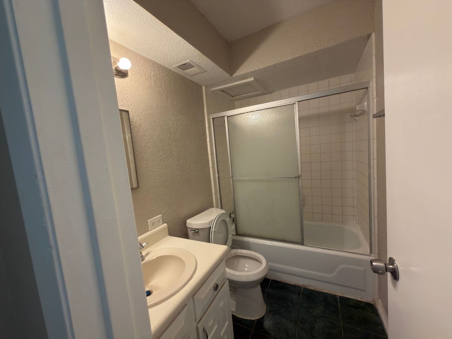 Garland House: 358 Valley Park Dr