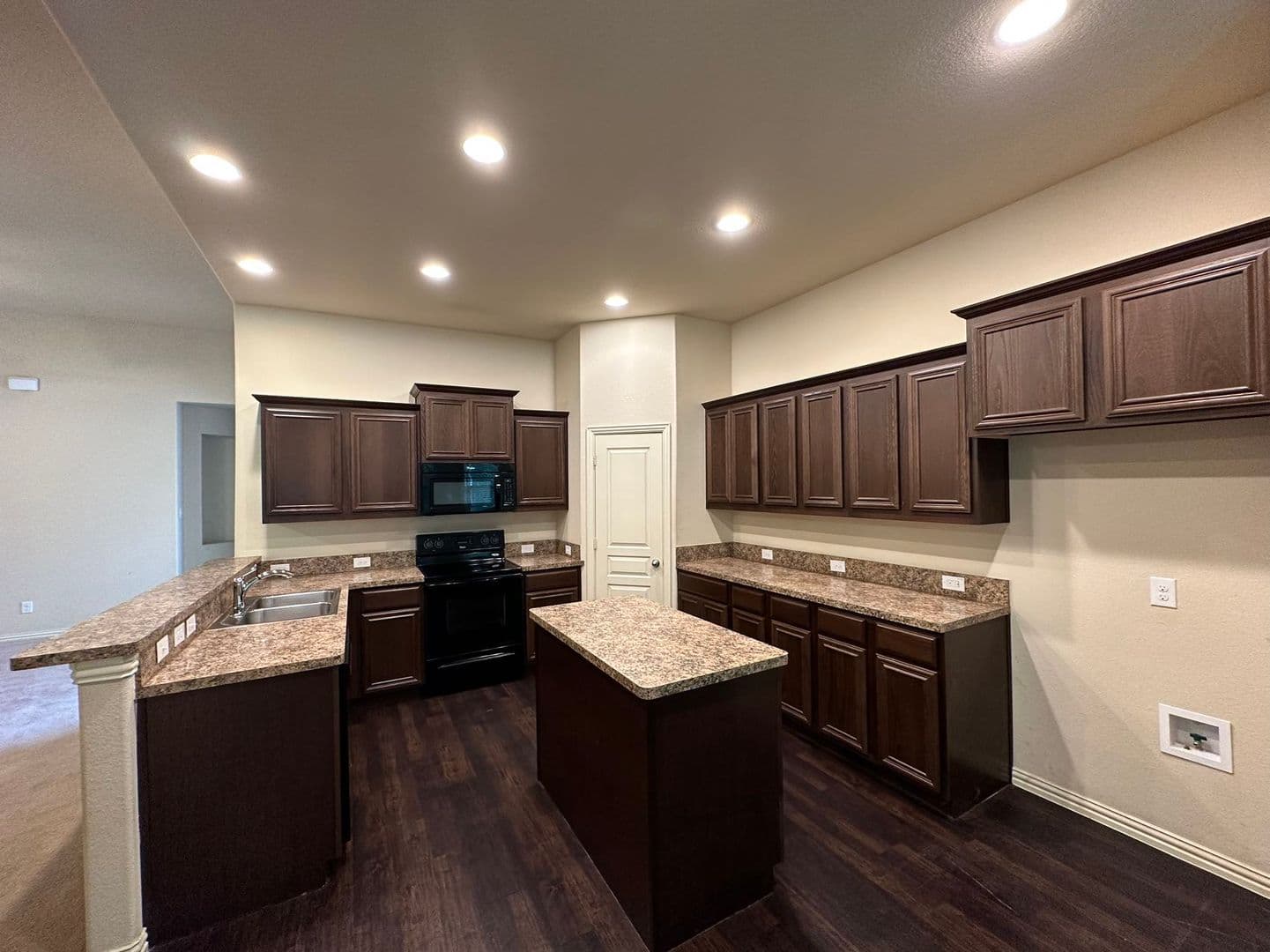 Forest Hill, House: 7420 Rose Crest Blvd,