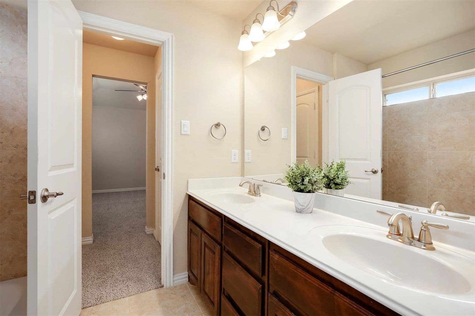 Frisco House: 1087 Sahallee Dr,