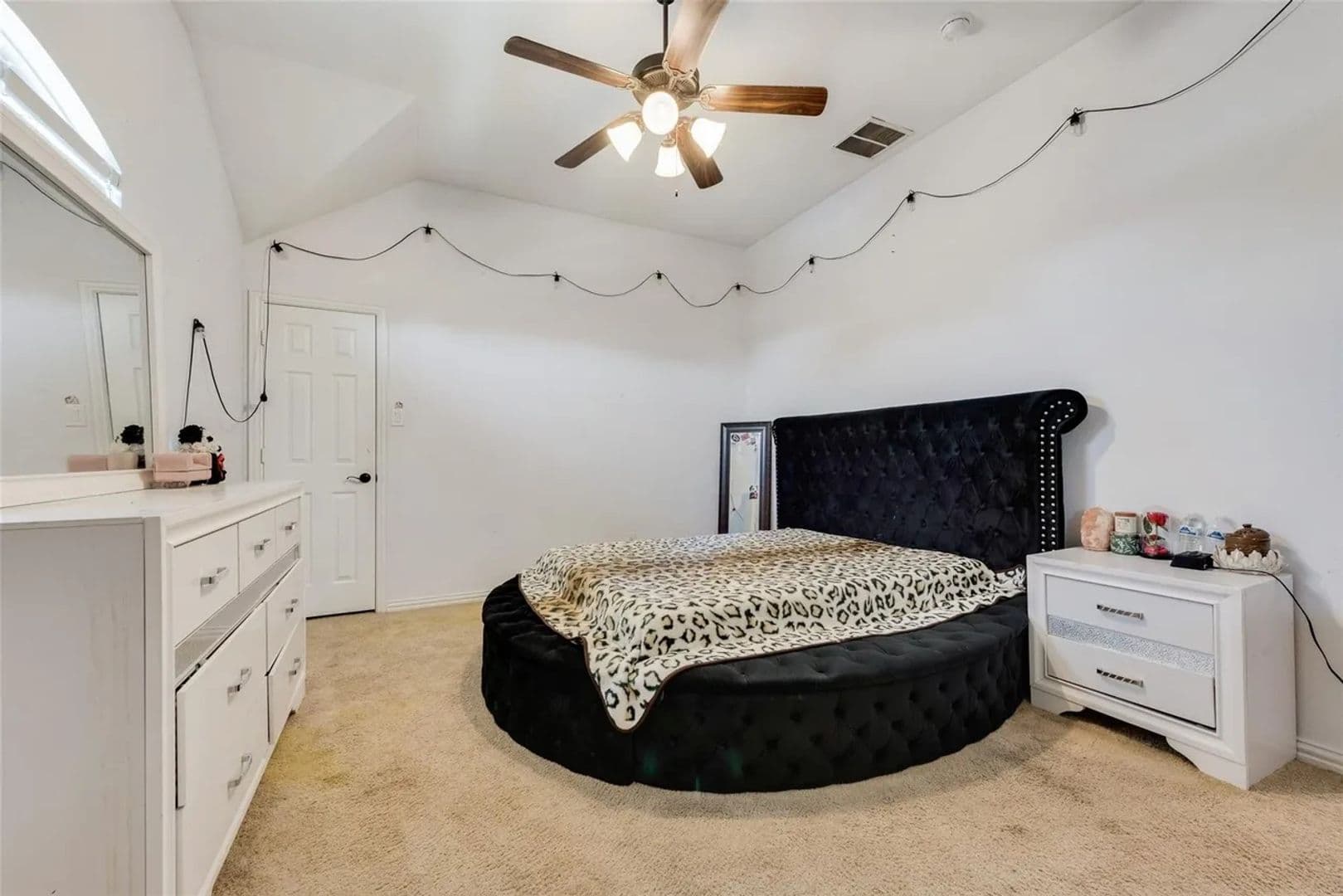 Grand Prairie House: 2239 Bald Eagle Way
