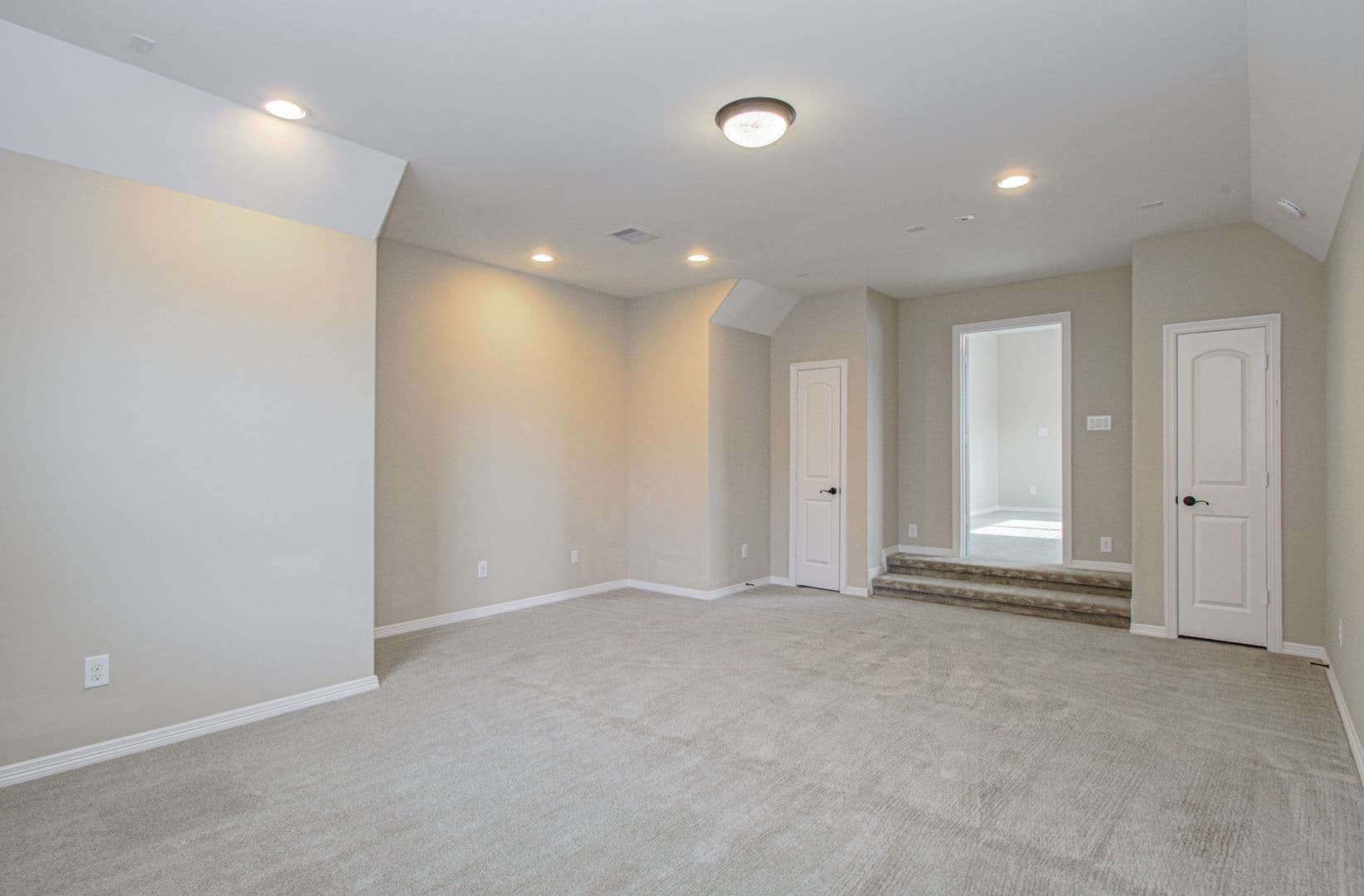 Sugarland House: 5711 Avon Landing Lane