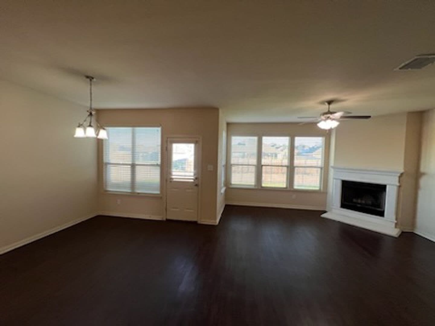 Forest Hill House: 3729 Caladium Ln,