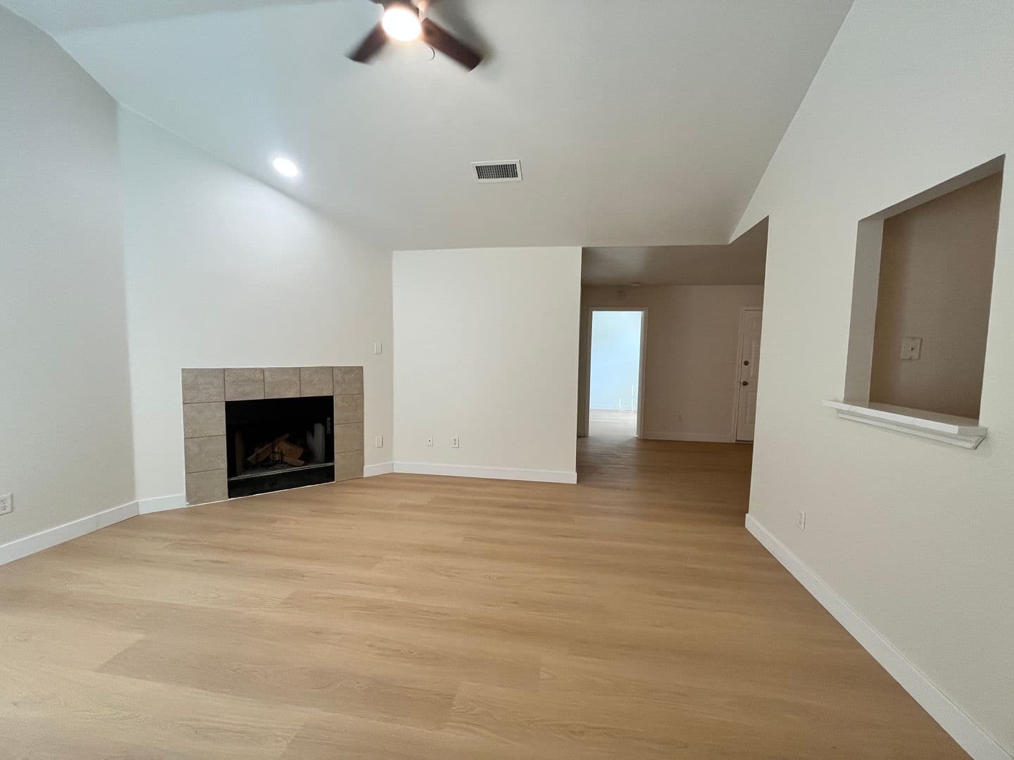 Garland Multiplex: 1129 Weston Dr