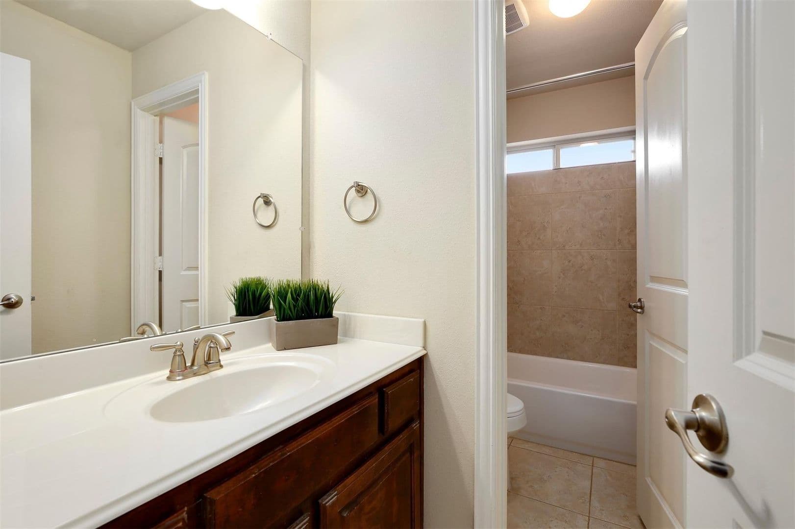 Frisco House: 1087 Sahallee Dr,