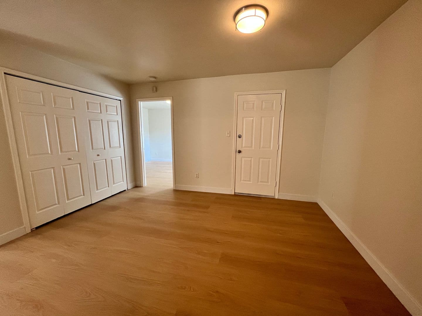 Garland Multiplex: 1129 Weston Dr