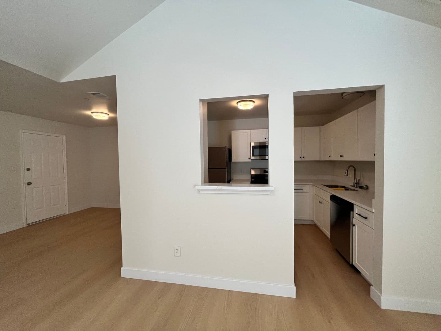 Garland Multiplex: 1129 Weston Dr