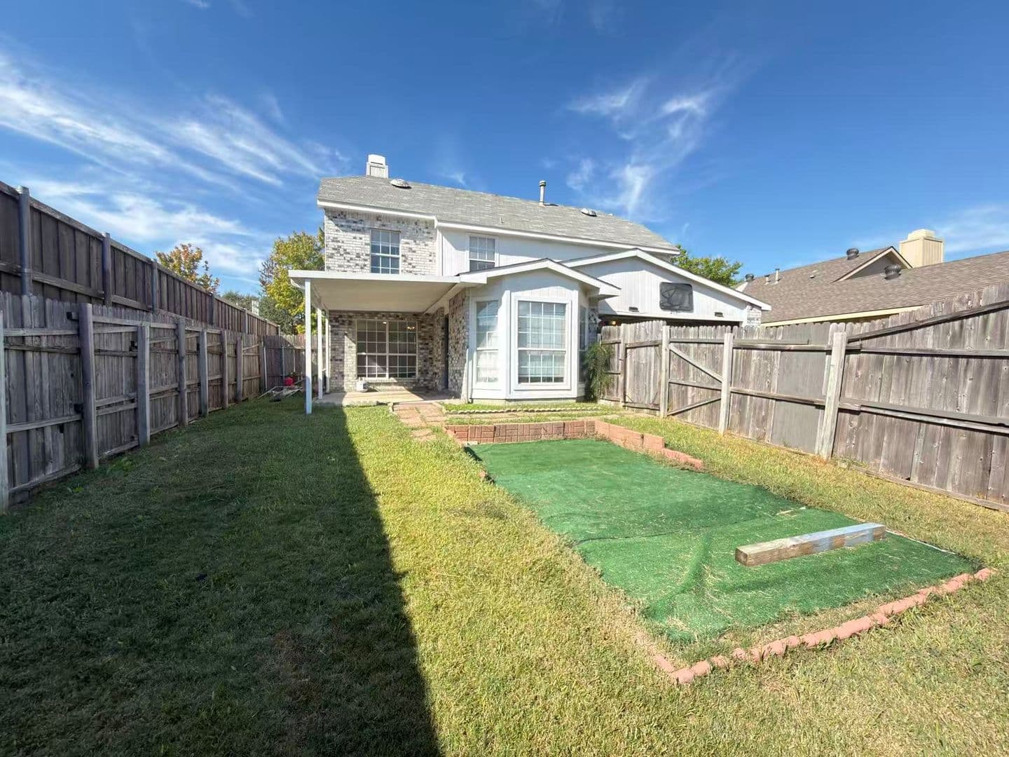 Garland House: 2918 Lake Valley Dr