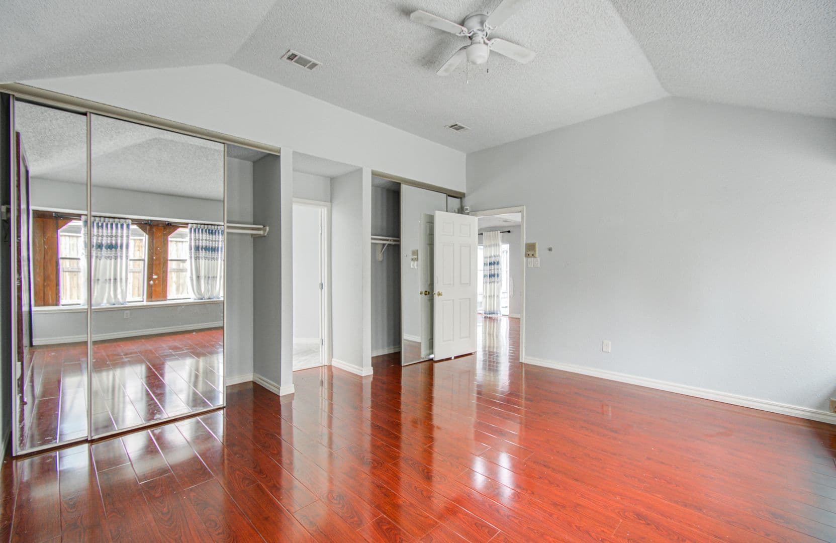 Houston House: 6823 Puerta Vista Ln