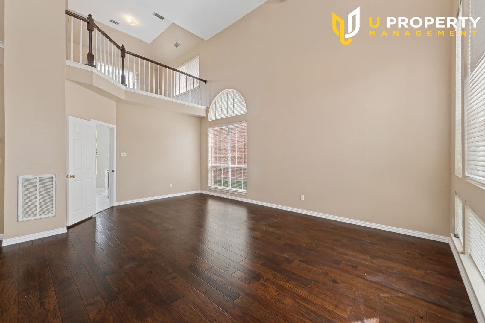 Coppell House: 937 Parker Dr