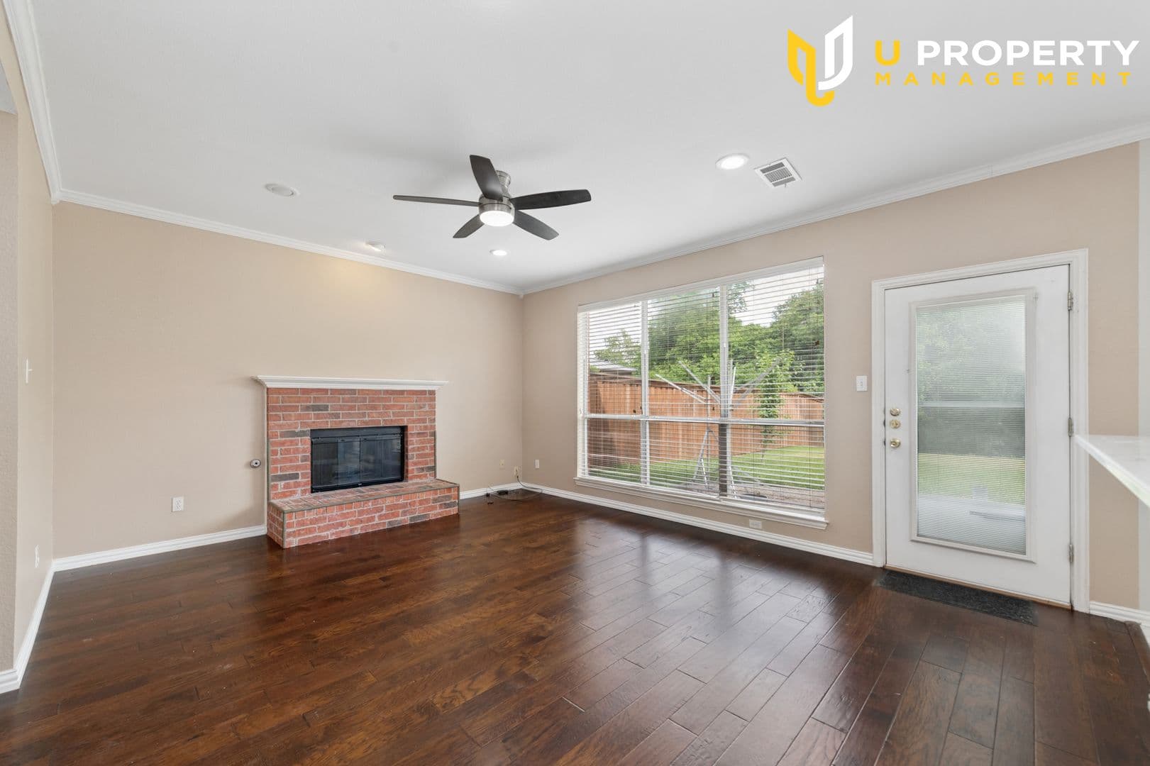 Coppell House: 937 Parker Dr