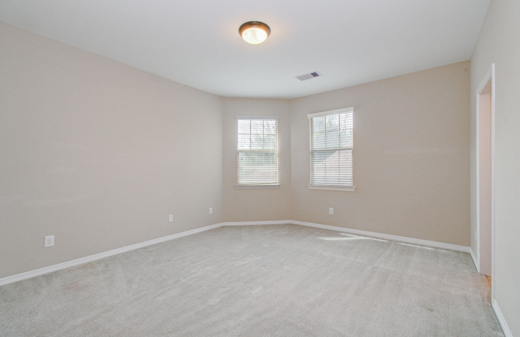 Sugarland House: 5711 Avon Landing Lane