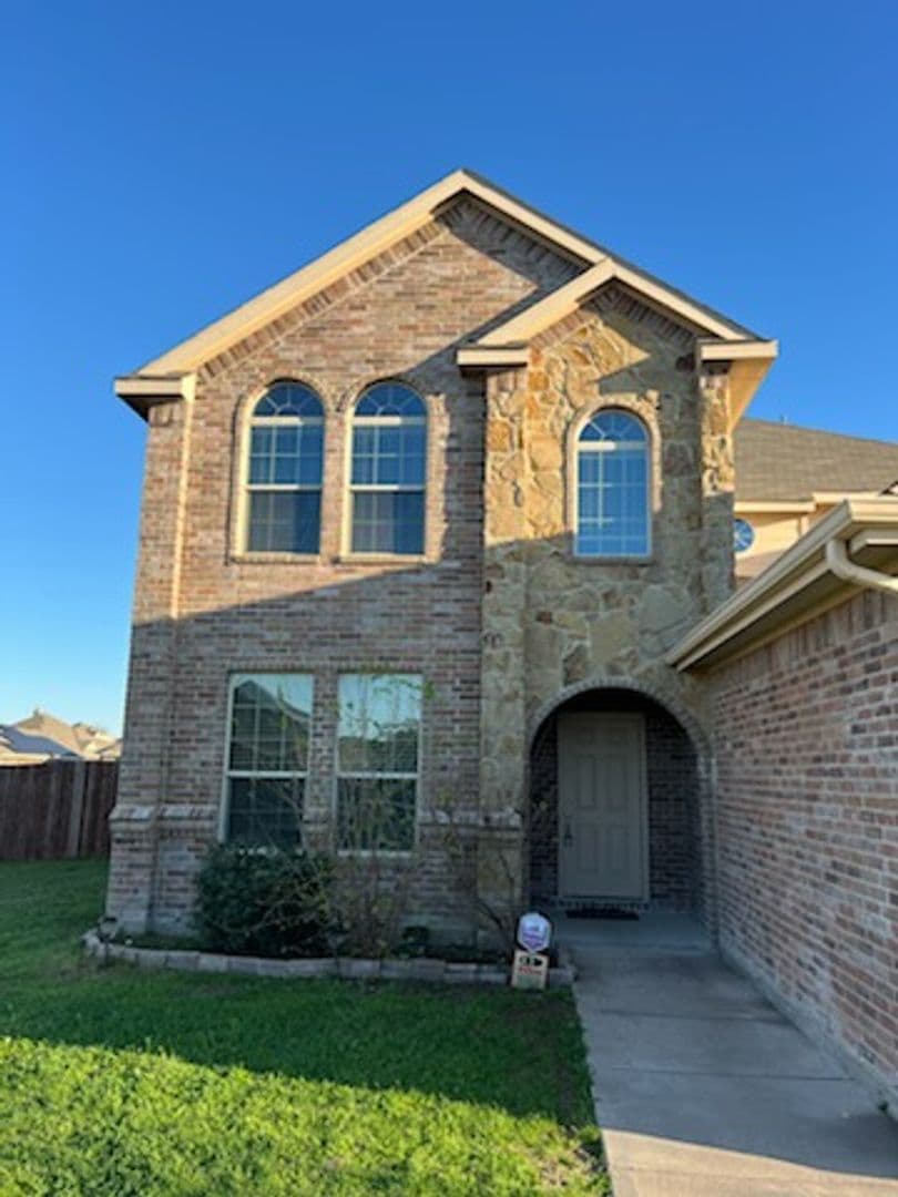 Forest Hill House: 3729 Caladium Ln,