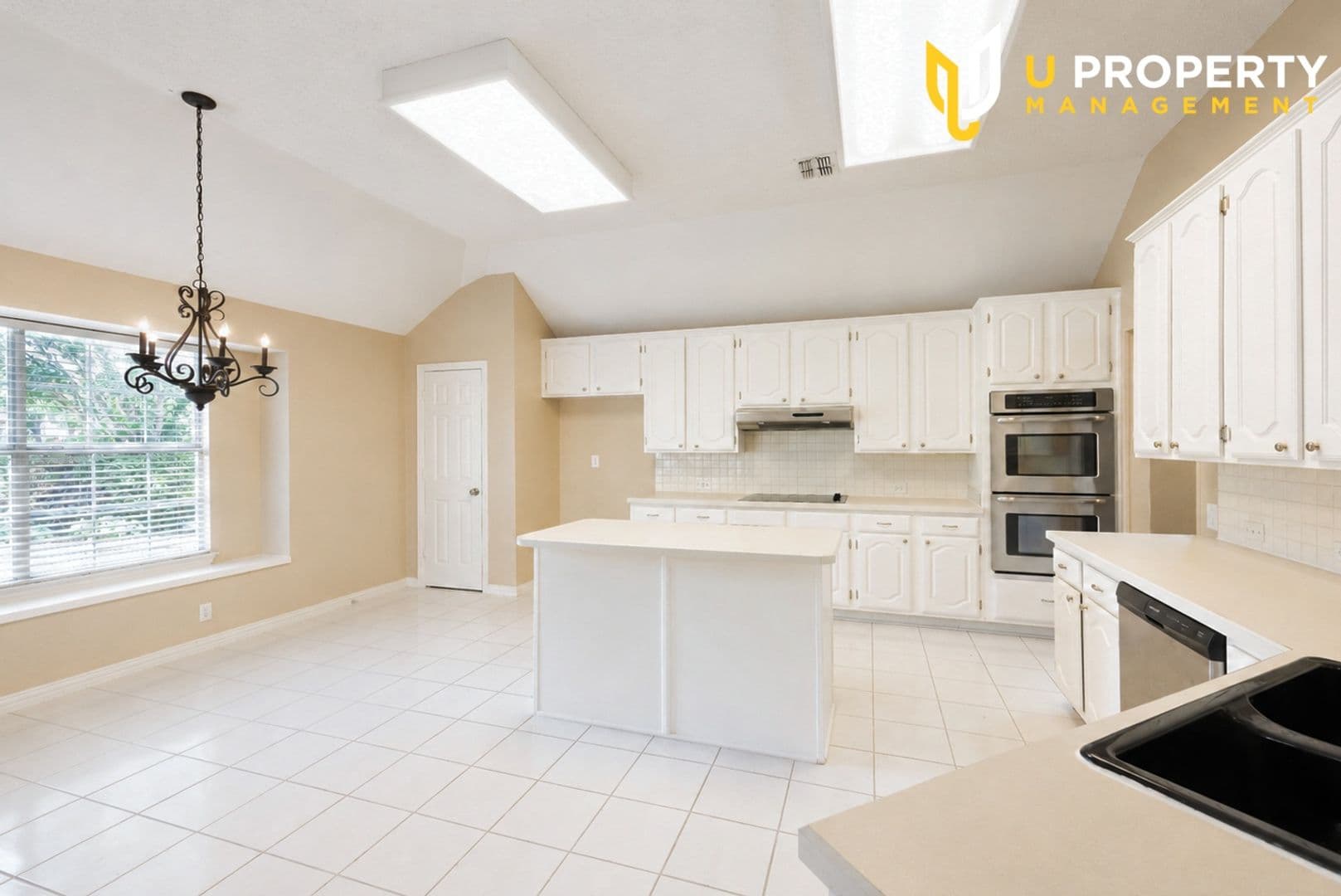 Frisco House: 5605 Belle Chasse Ln