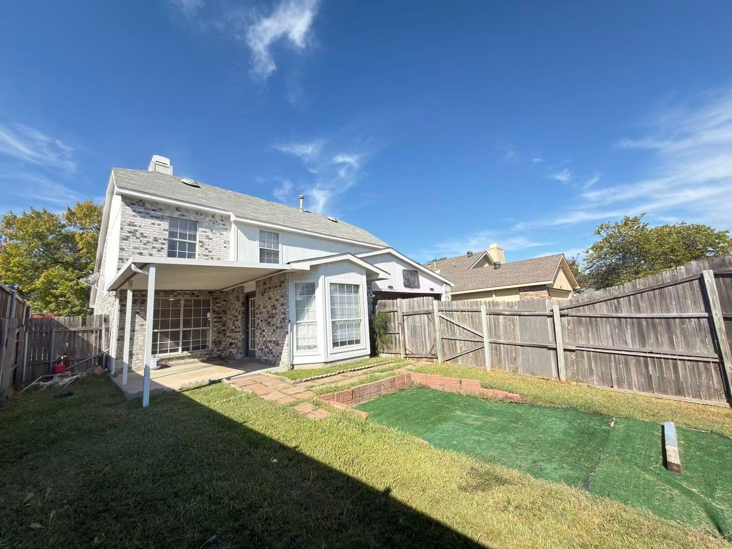 Garland House: 2918 Lake Valley Dr