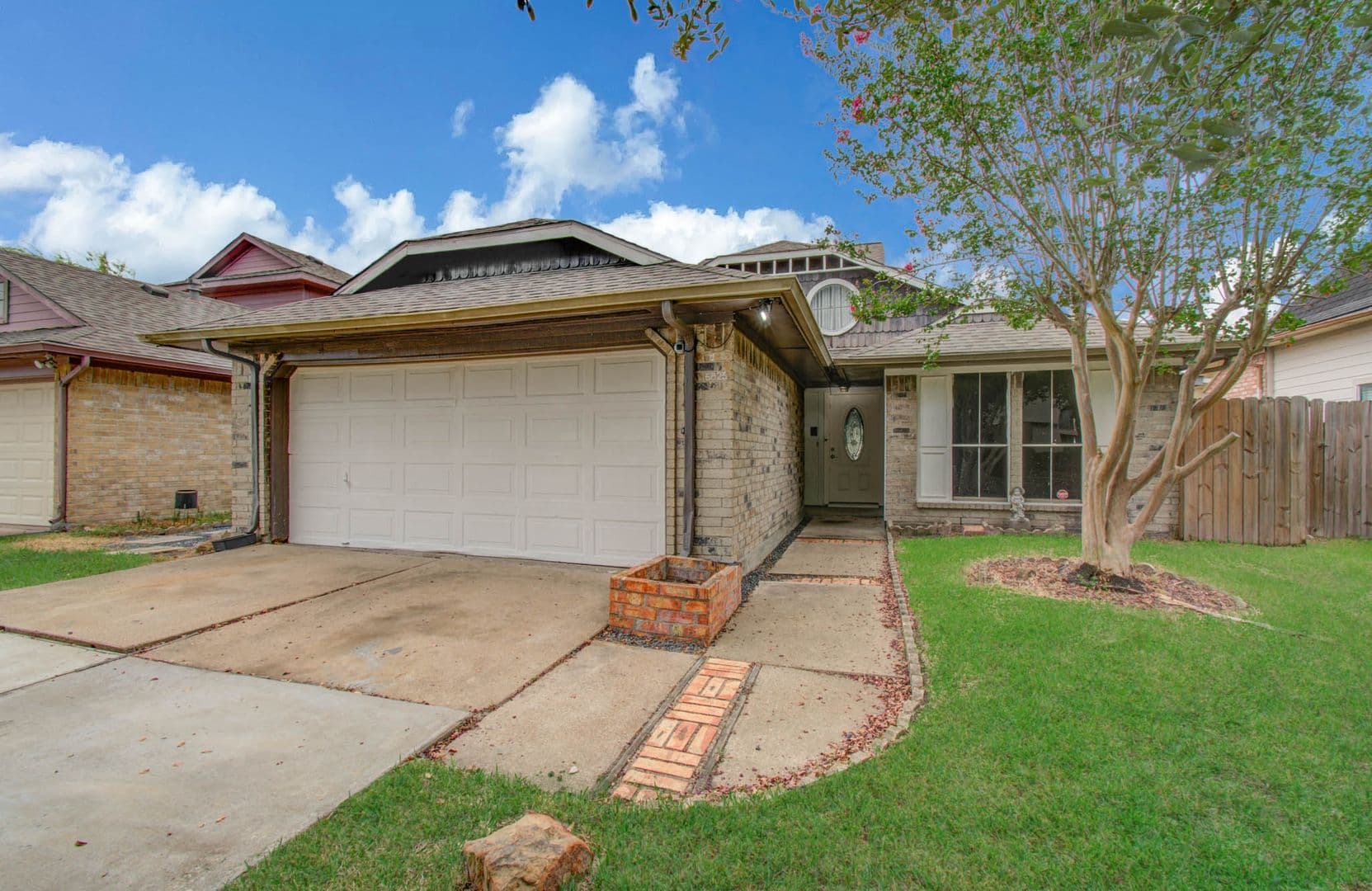 Houston House: 6823 Puerta Vista Ln