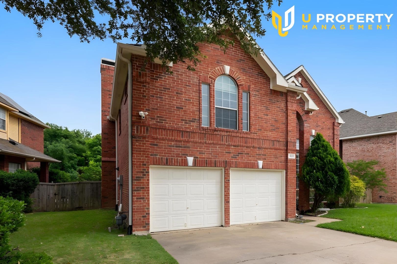 Coppell House: 937 Parker Dr