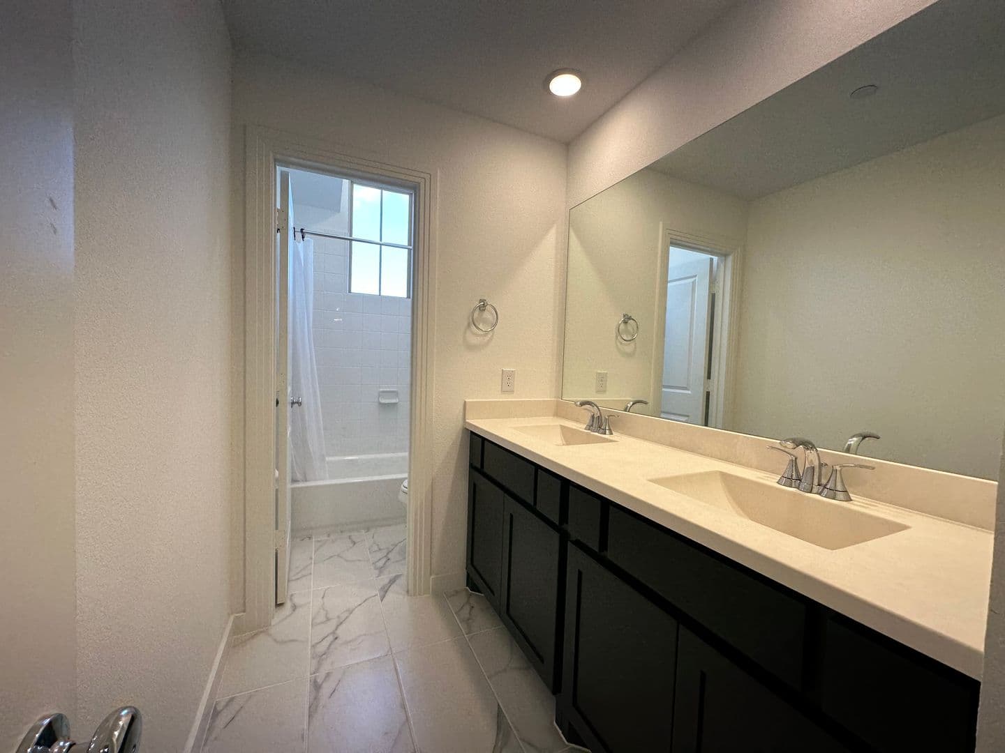 McKinney House: 358 Somerville Dr