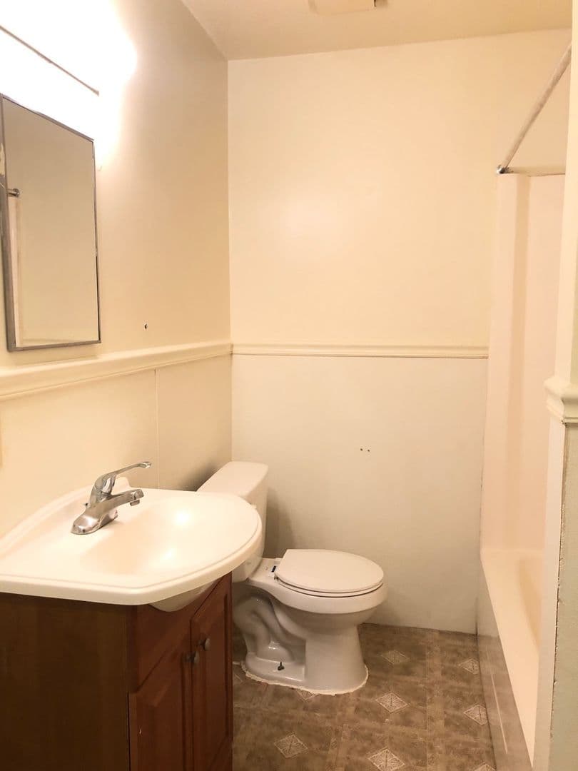 Statesboro Apartment: 400 Knight Dr