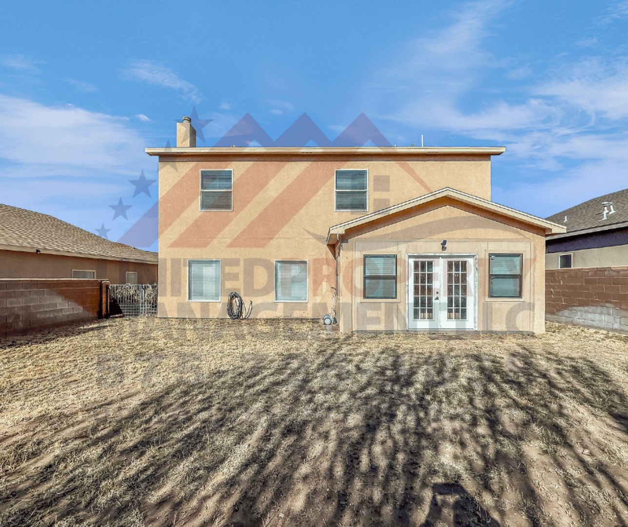 Carlsbad House: 1822 Amber Dr