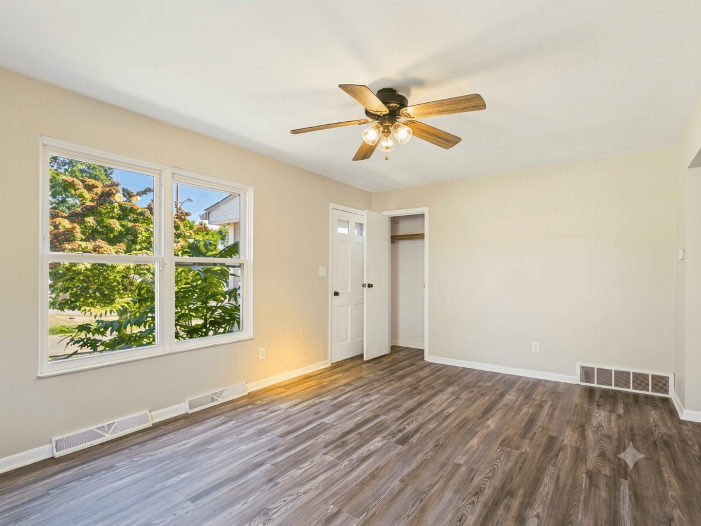 Akron House: 170 Akers Avenue