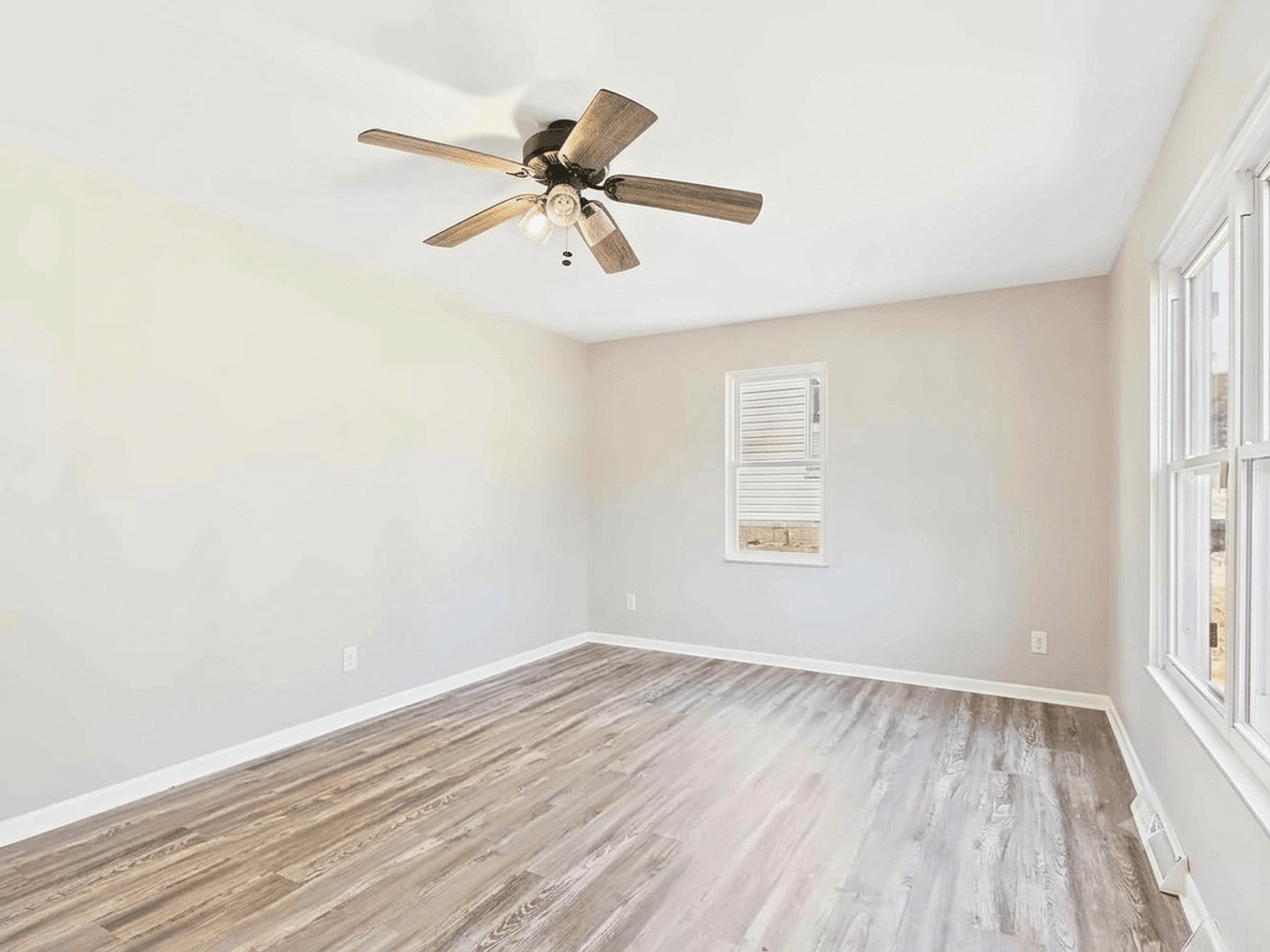 Akron House: 170 Akers Avenue