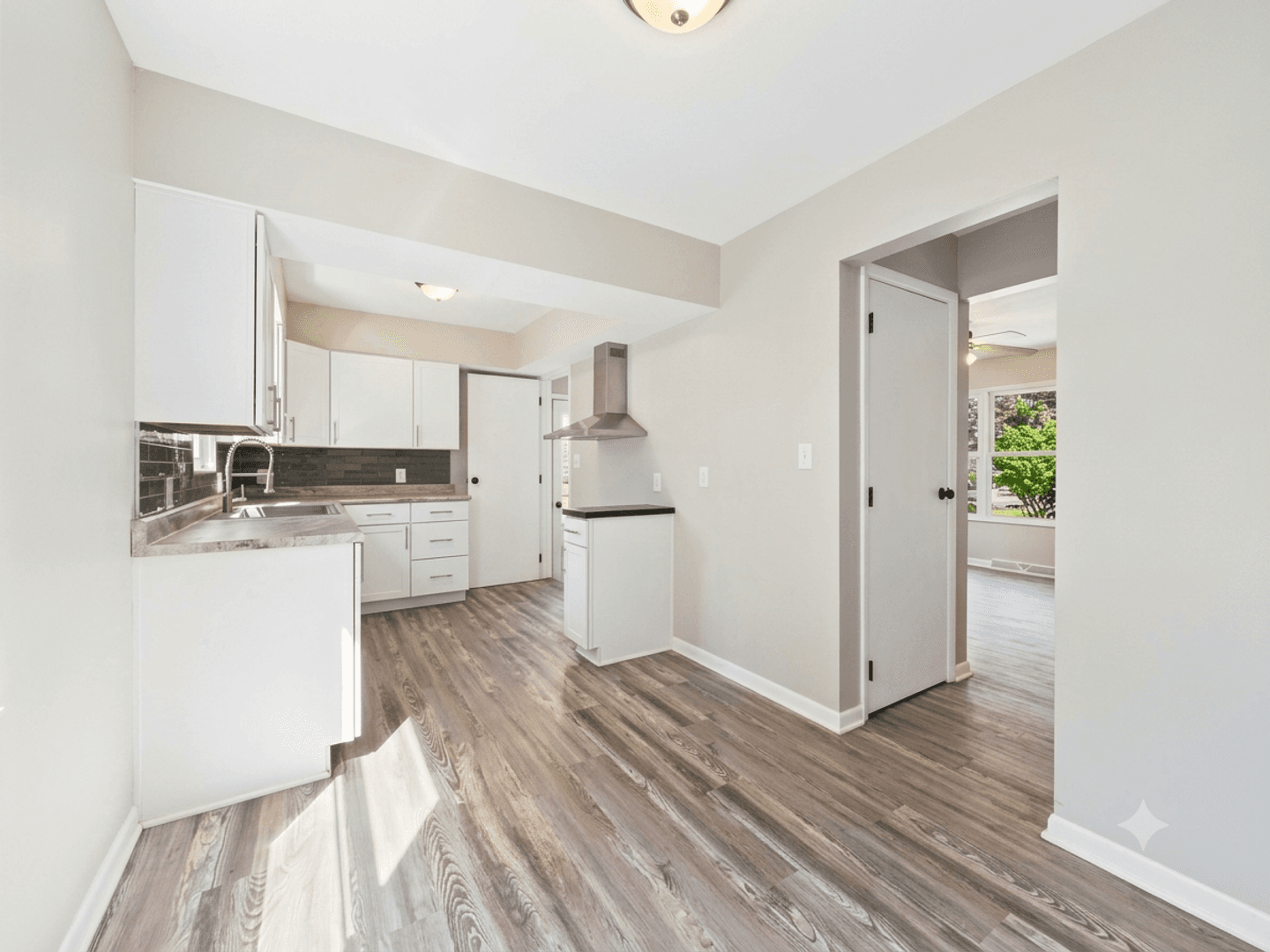 Akron House: 170 Akers Avenue