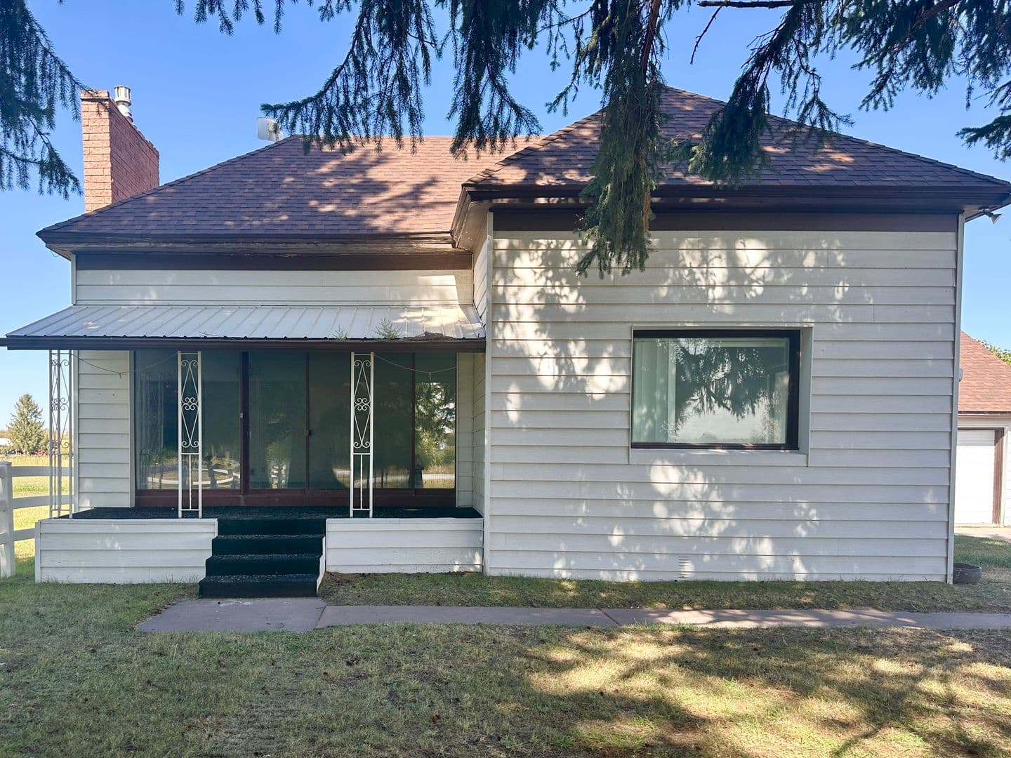 Rexburg House: 3276 W 4000 N