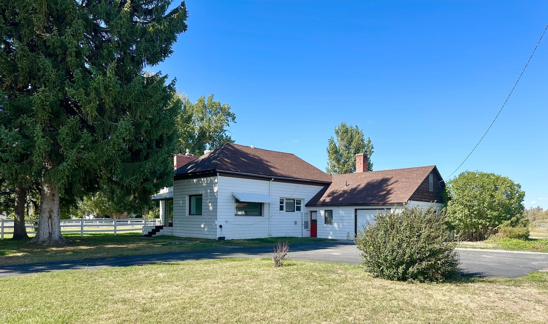 Rexburg House: 3276 W 4000 N