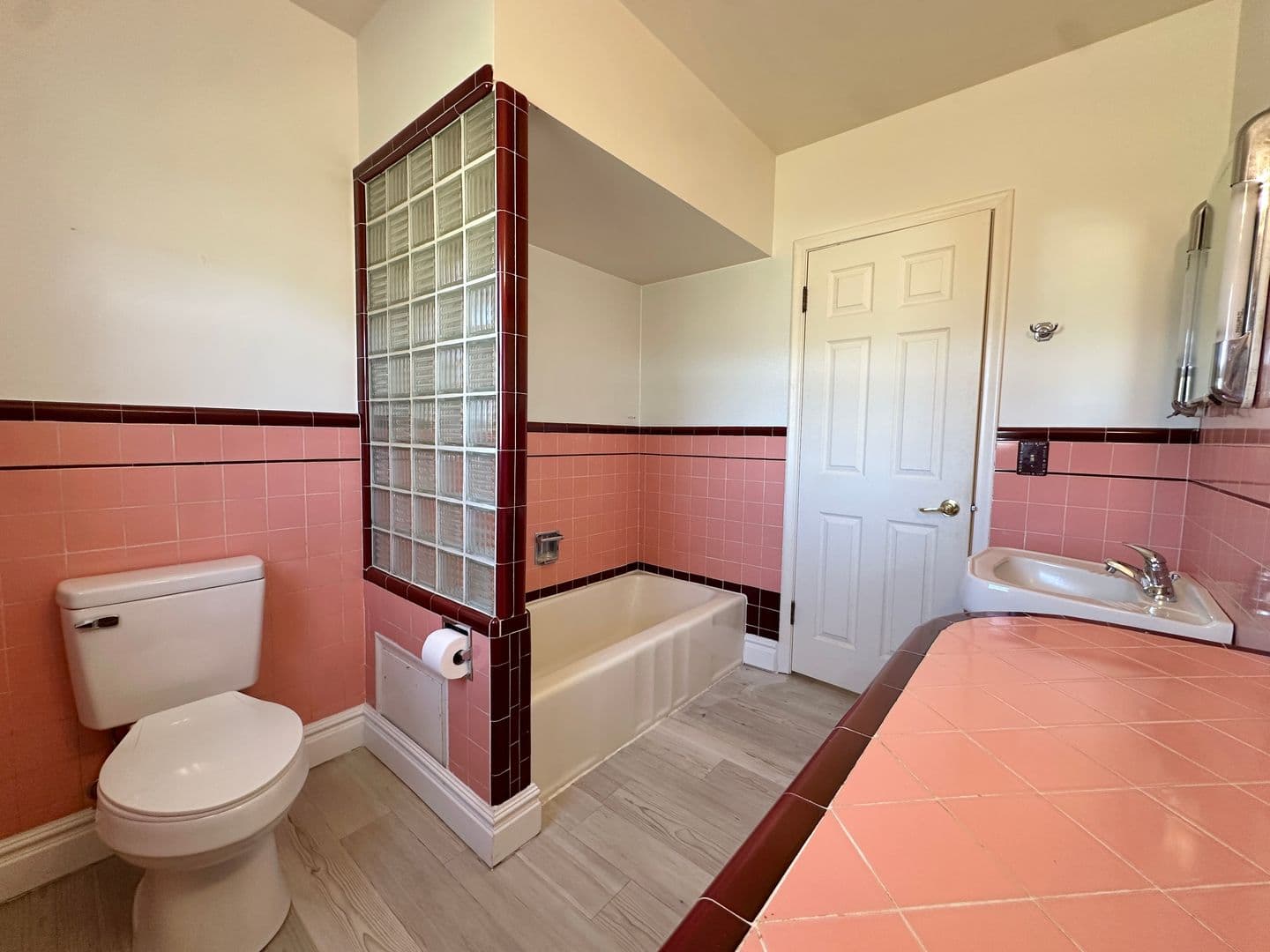 Rexburg House: 3276 W 4000 N