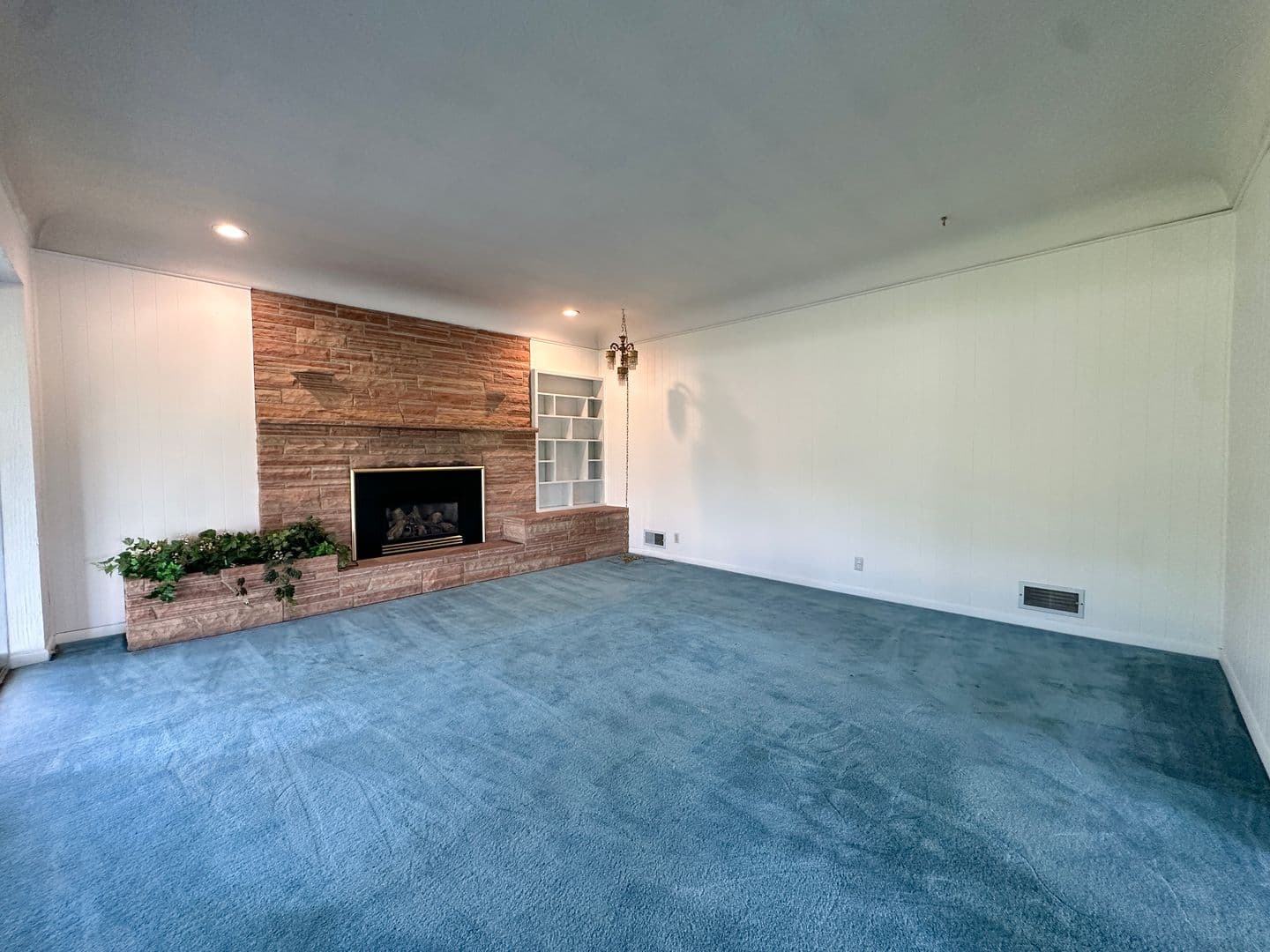 Rexburg House: 3276 W 4000 N