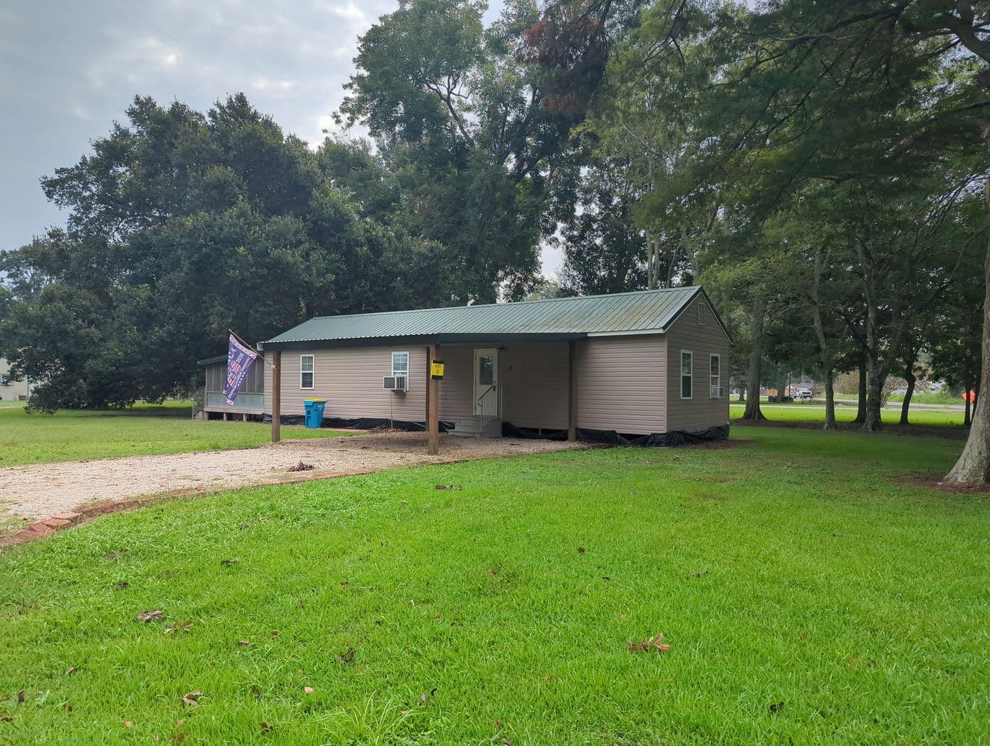 Saint Martinville House: 4571 Bridge Street HWY