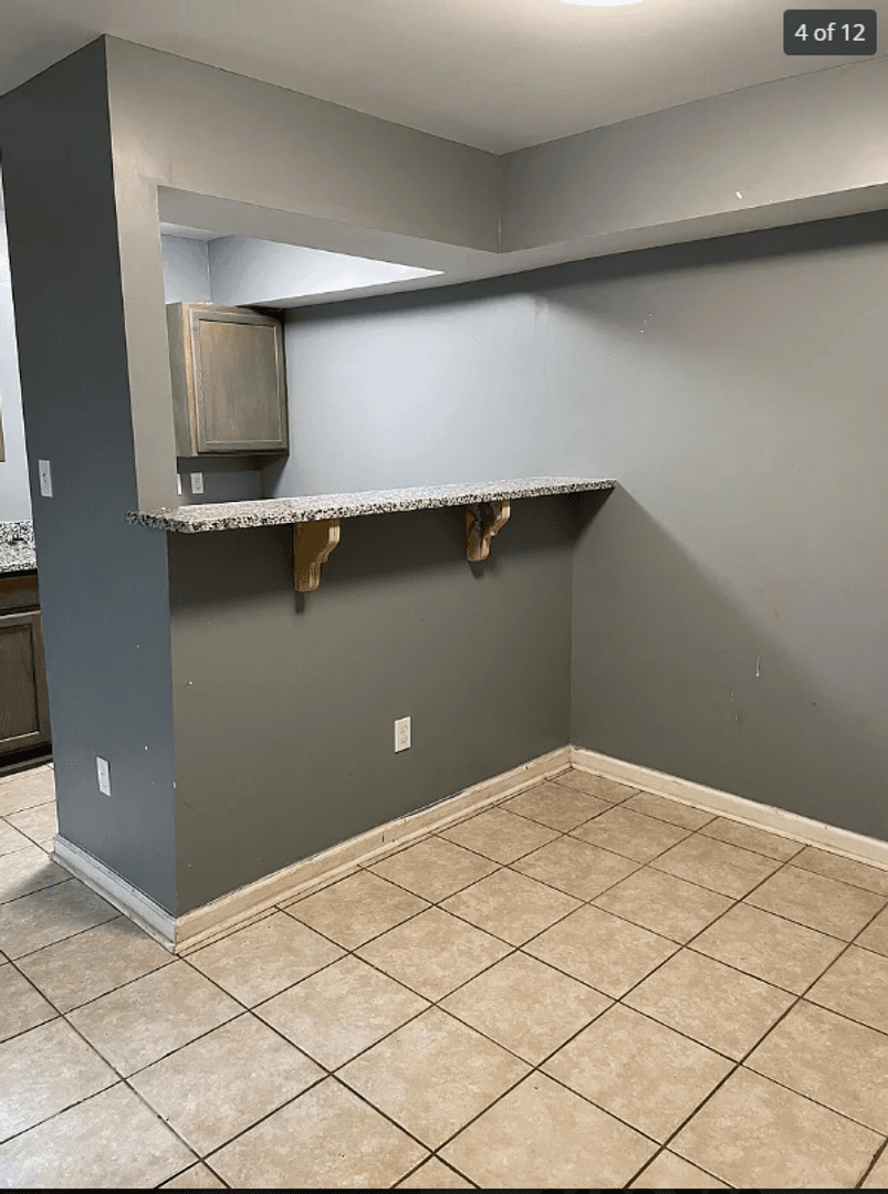 Lafayette Apartment: 504 Fox Run Ave