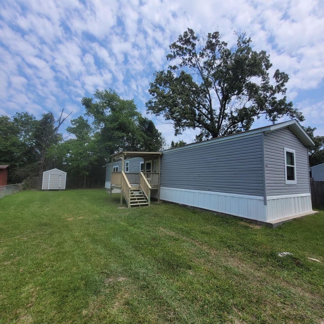 Abbeville House: 732 Parkview Dr