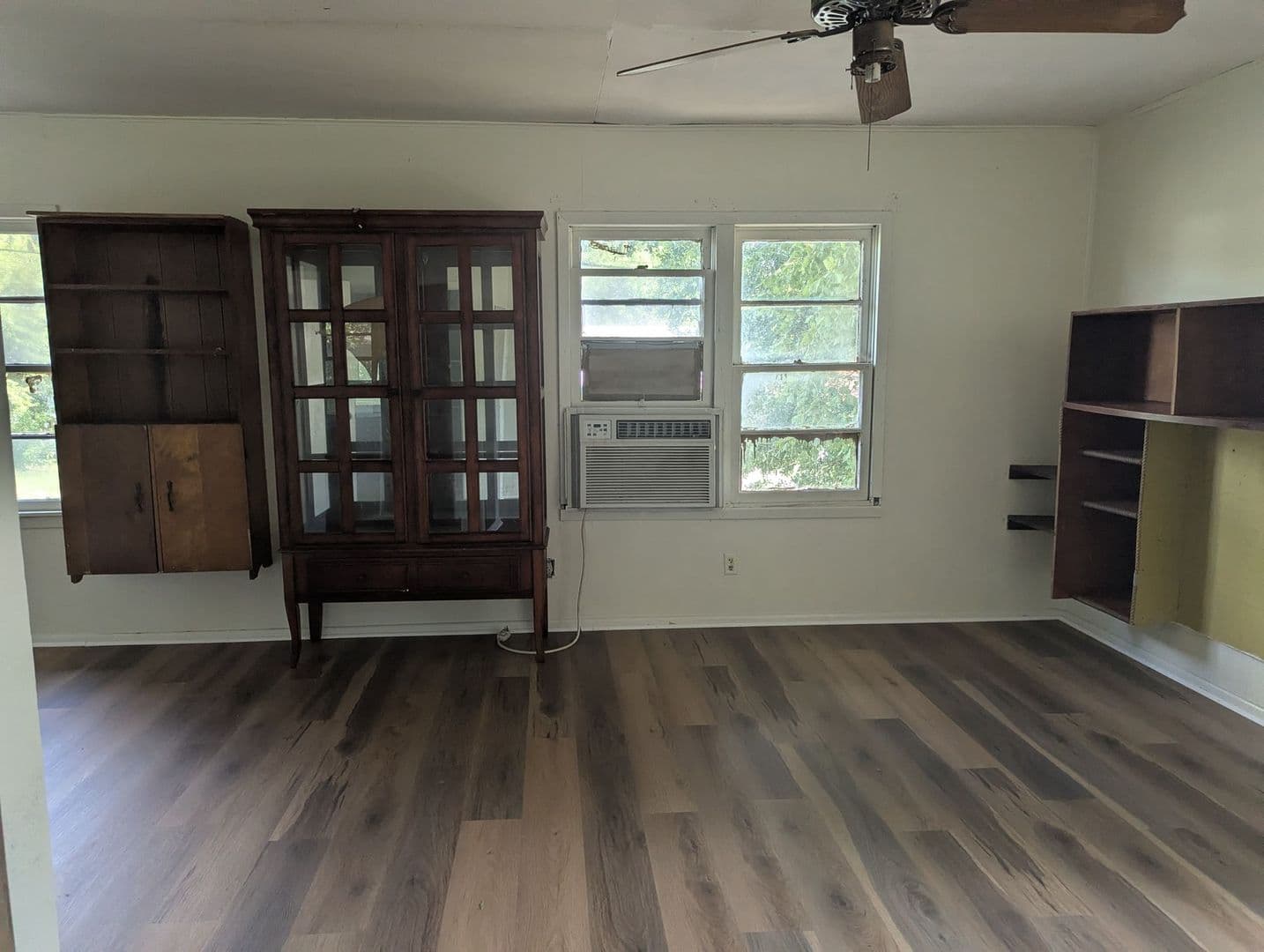 Lafayette House: 418 Tissington St