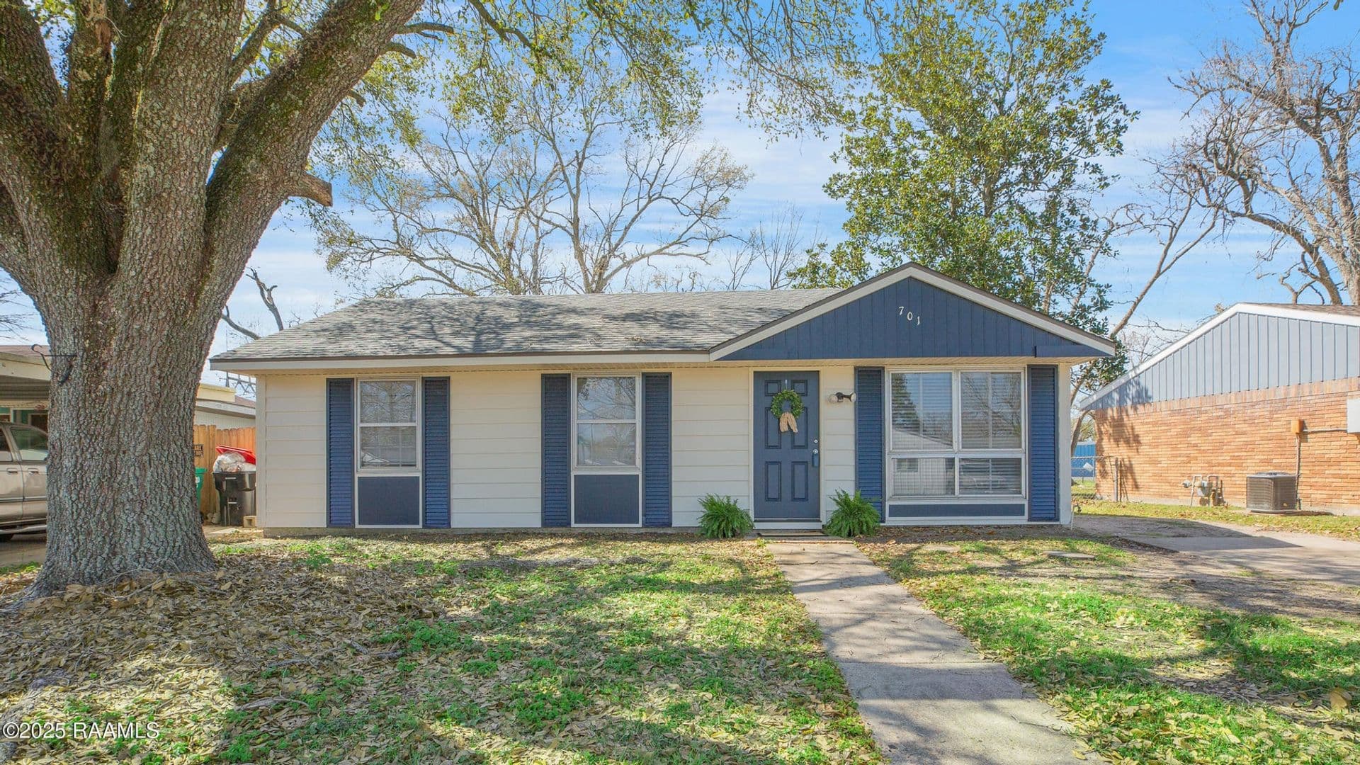 Lafayette House: 701 Churchill Drive