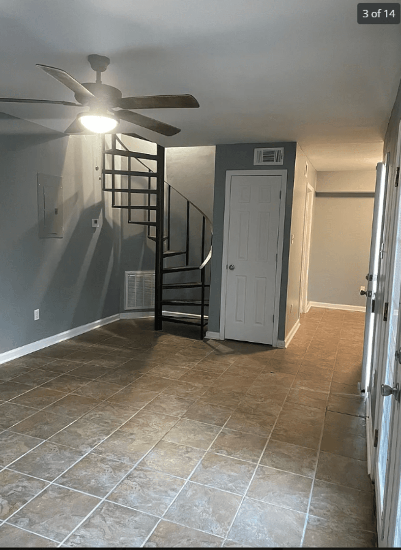 Lafayette Apartment: 504 Fox Run Ave