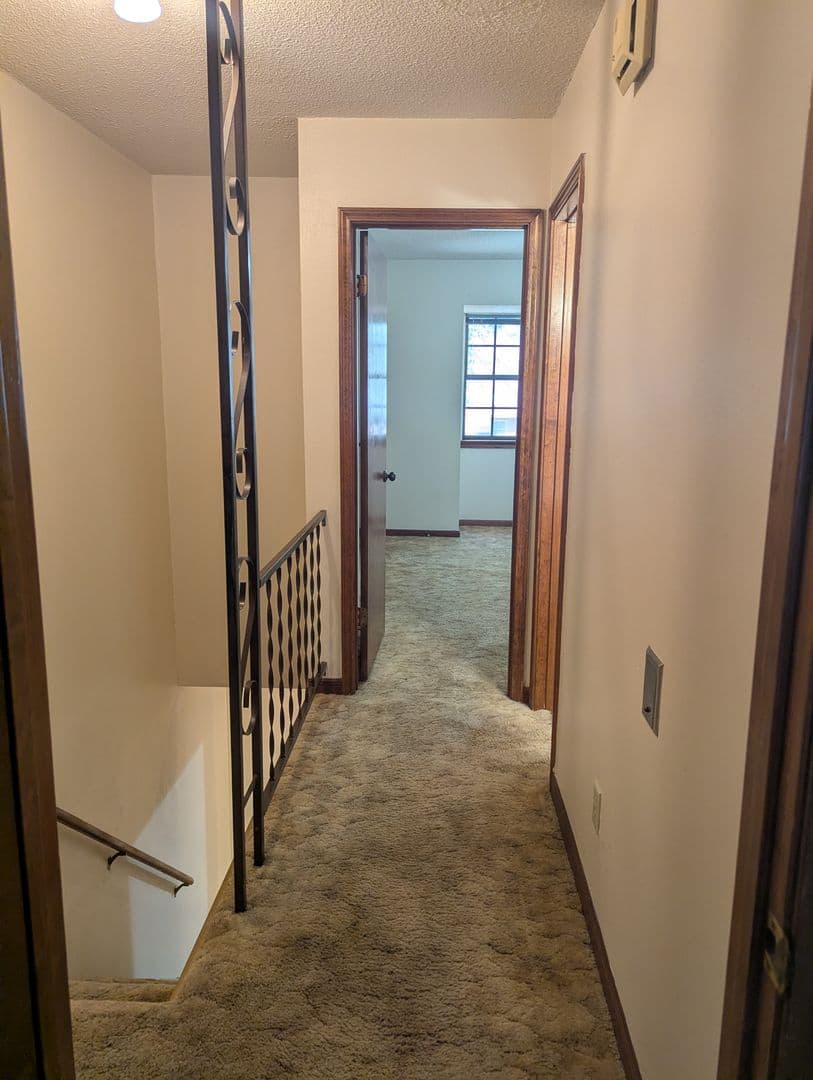 Churchpoint Apartment: 714 S Wimberly St