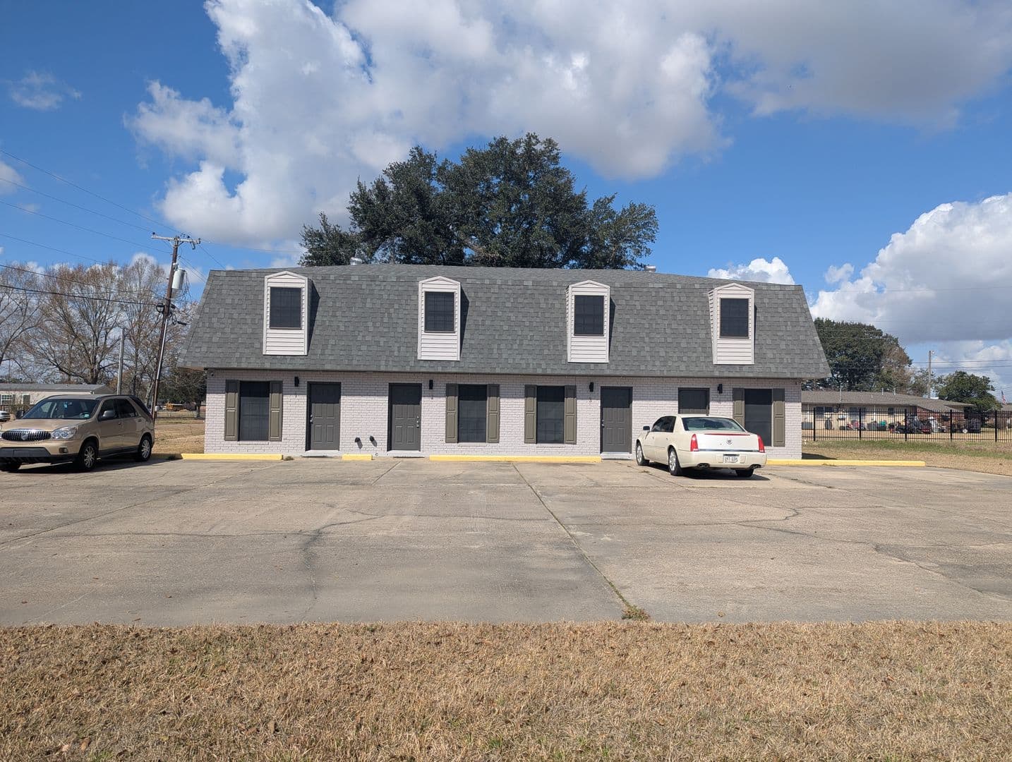 Churchpoint Apartment: 714 S Wimberly St