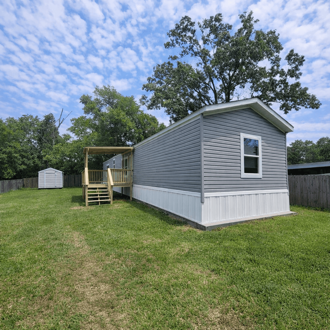 Abbeville House: 732 Parkview Dr