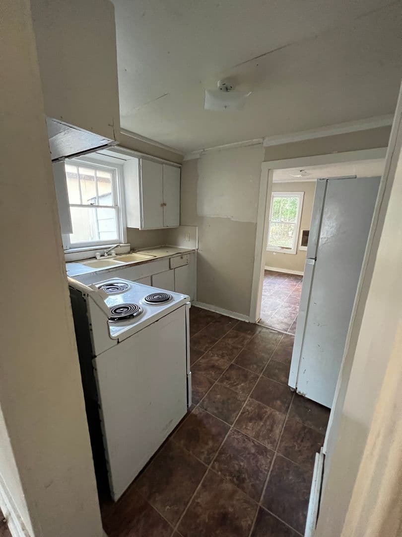 Lafayette House: 311 Short St