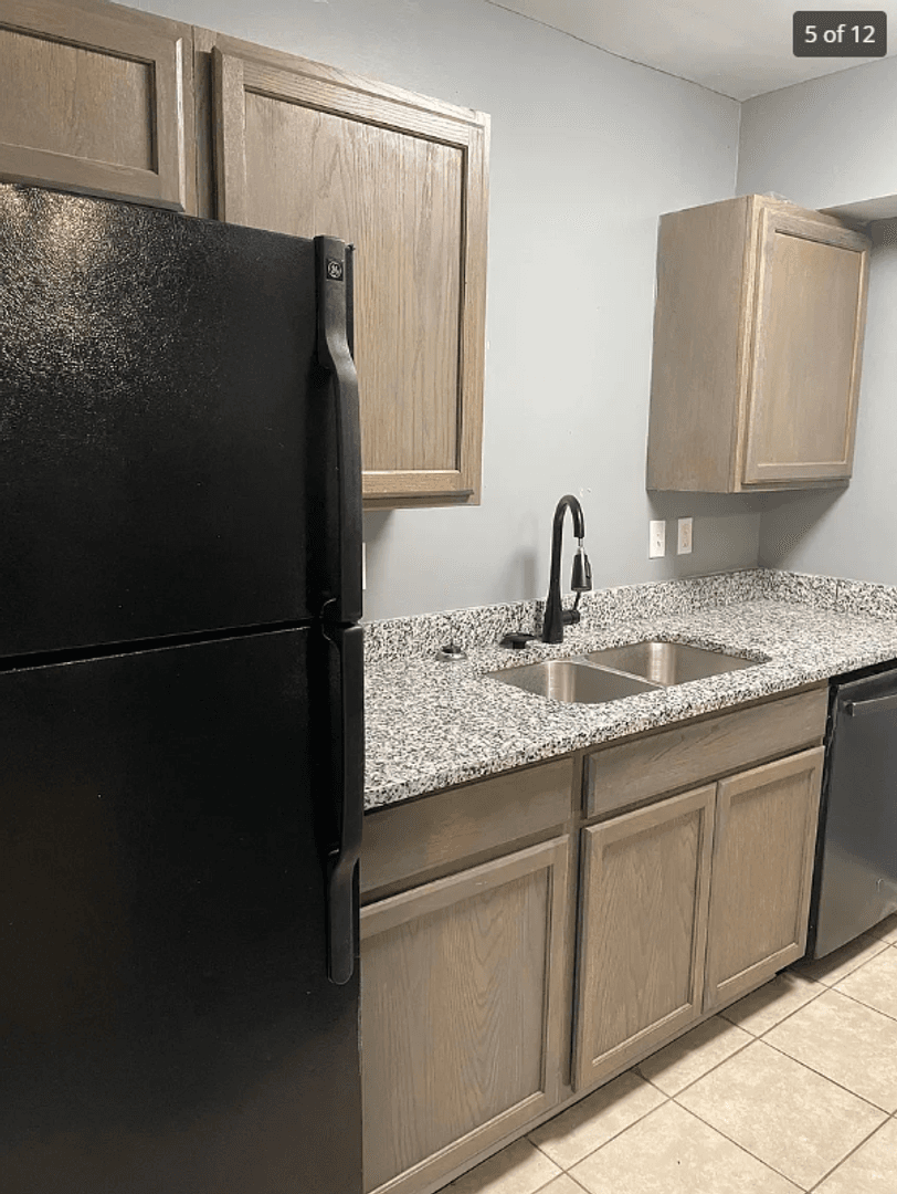 Lafayette Apartment: 504 Fox Run Ave