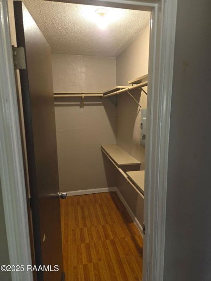 Duson Apartment: 118 N Marigny Circle