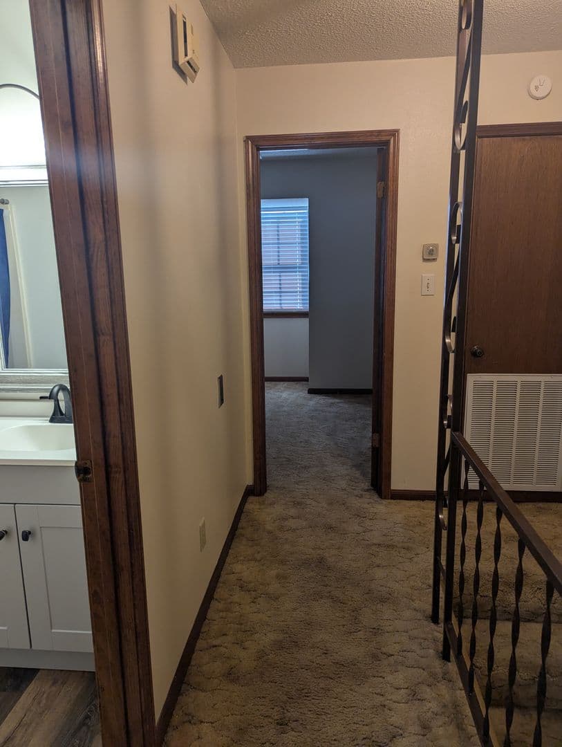 Churchpoint Apartment: 714 S Wimberly St