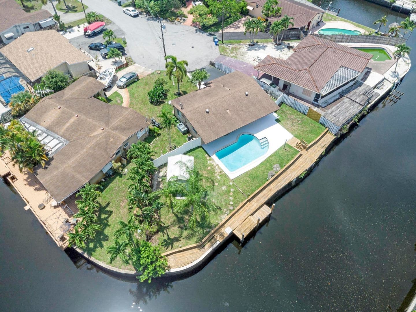 Oakland Park House: 1820 NW 33Rd ST