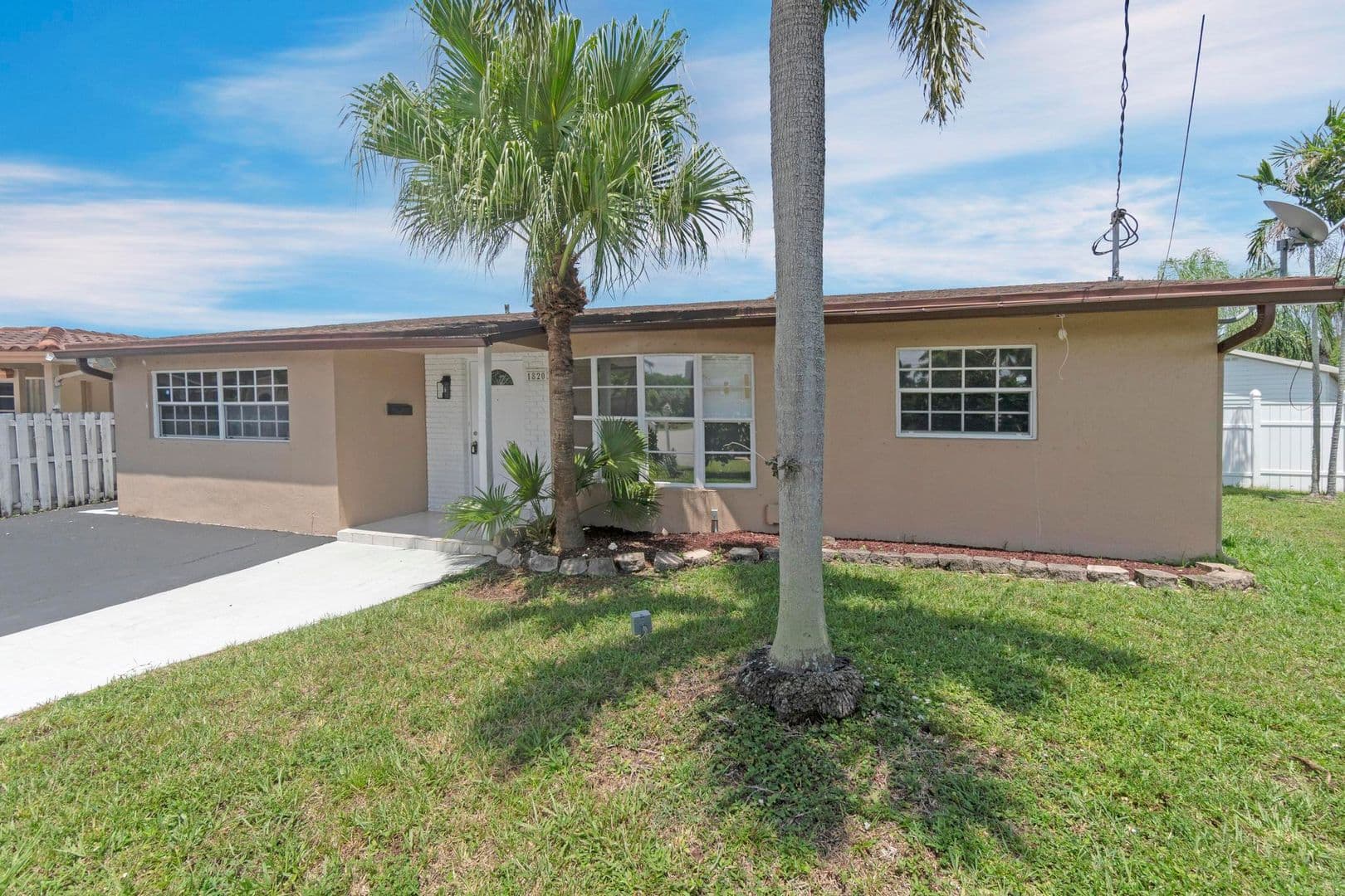 Oakland Park House: 1820 NW 33Rd ST
