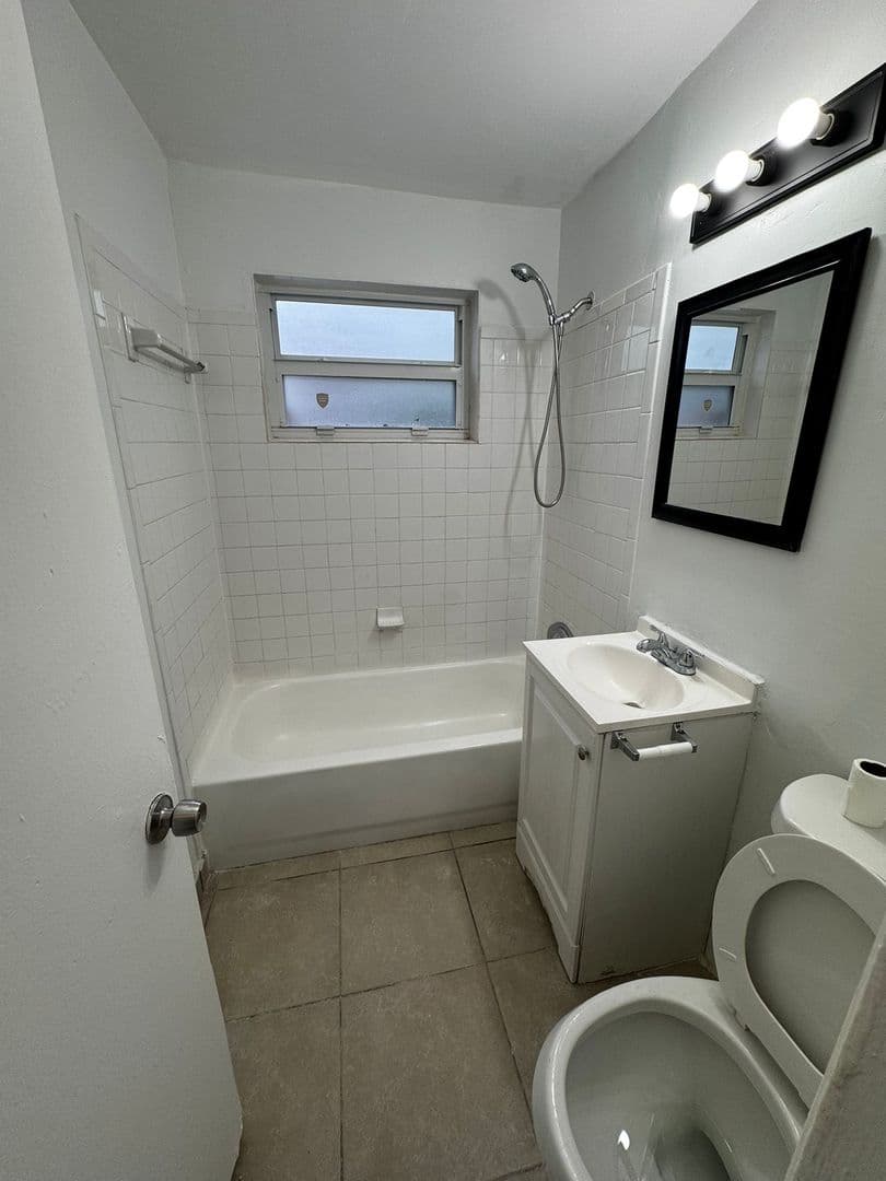 West Palm Beach Apartment: 1104 State Street