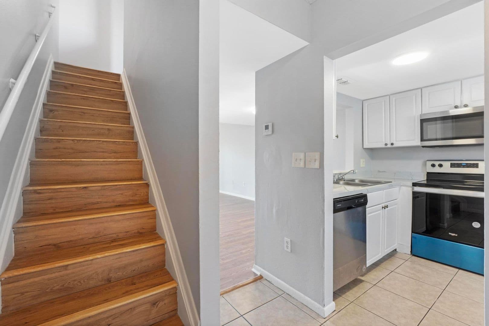 Sunrise Townhome: 4080 NW 90 Ave